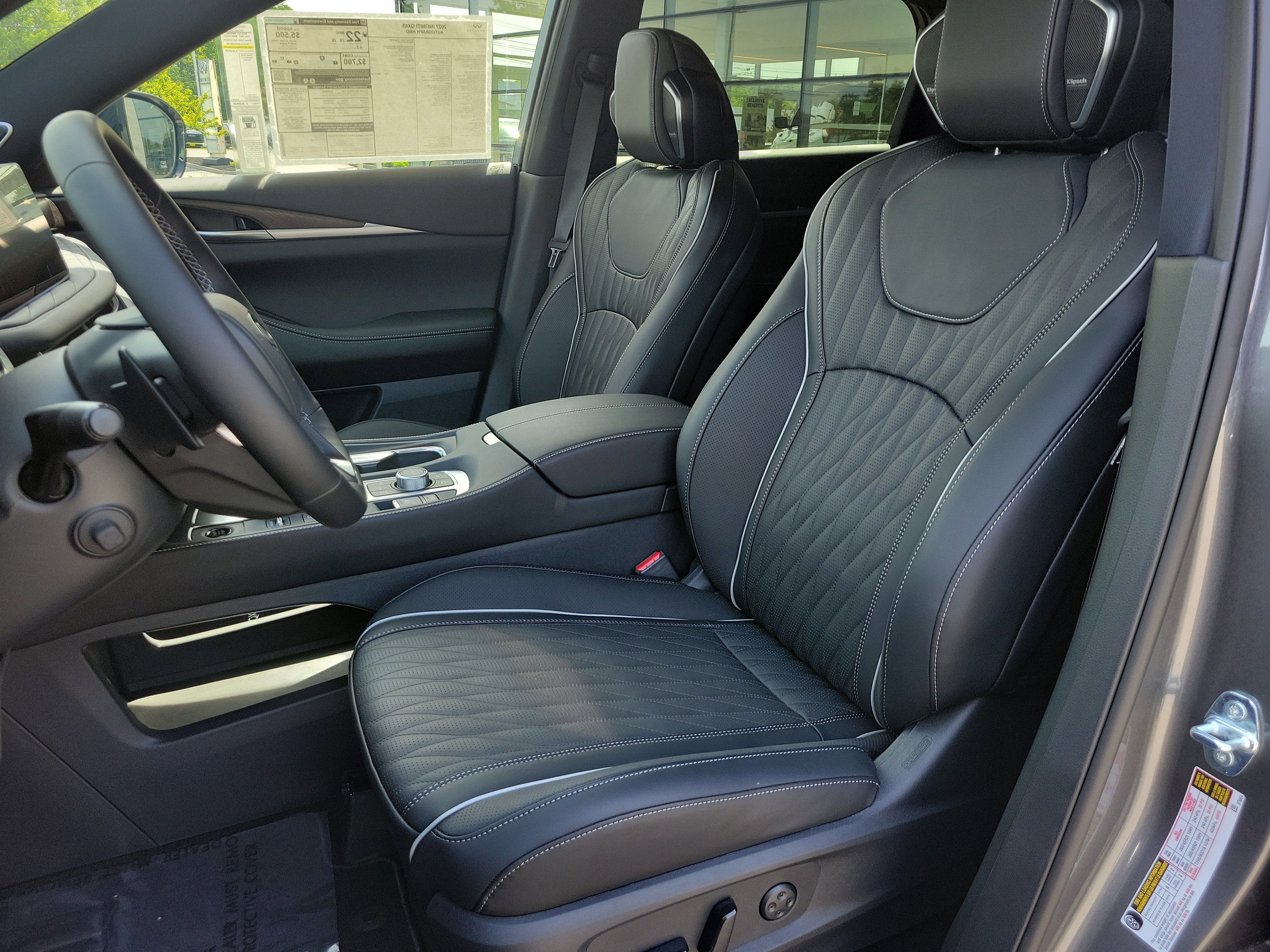 2027 INFINITI QX65 — interior view